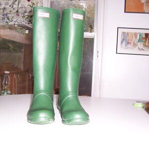 Hunter Originall Tall Green Matte Rain Boots Size 8
